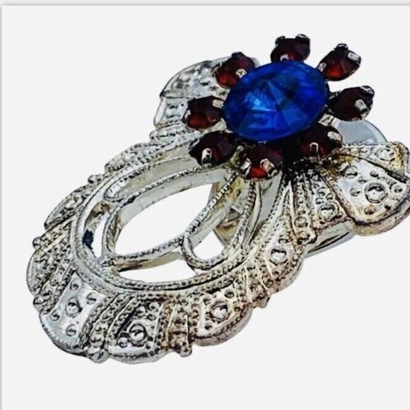 Vintage Jane Blue Red Icy Rhinestone Angel Brooch Pin 1" Silver Tone Filagree - Picture 4 of 12